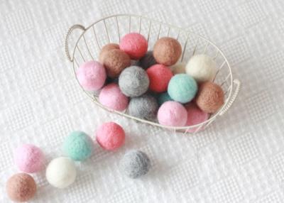 China Environmental Friendly Wool Felt Balls Perfect For Garland / Necklaces / Earrings for sale