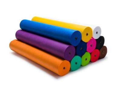 Chine Couleurs non tissées du tissu 43 de feutre de polyester avec la bonne résistance à l'usure à vendre