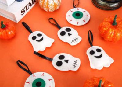 China 36 Pieces Skull Eye Hanging Felt Halloween Ornaments 2mm for sale