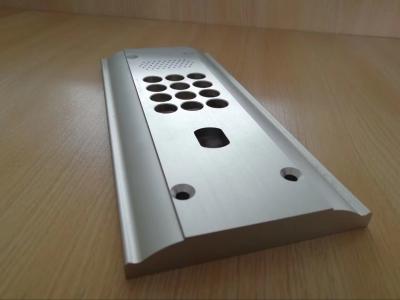 China Piezas trabajadas a máquina de aluminio cepilladas de la precisión de Max0.005mm para el botón del elevador del timbre en venta
