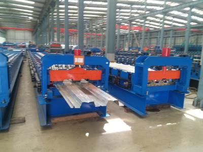 China Double 1.5  Inch Chains Steel Metal Decking Tile Sheet Roll Forming Making Machine for sale