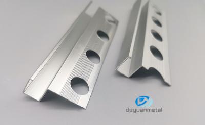 China Perfiles de aluminio perforados del ajuste del borde electroforesis del grueso de 0,7 - de 2.0m m en venta