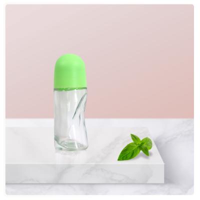 China Botellas de vidrio de rodillo de 50 ml personalizadas botellas de aceite para antitranspirante en venta