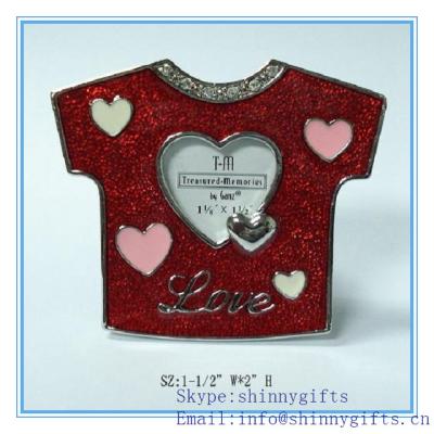 China Shinny Gifts Metal materials personality T-shit design photo frame for birthday Gifts for sale