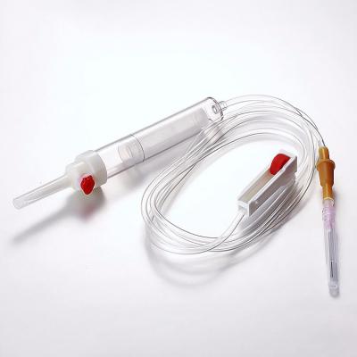 中国 ルアーロック血液透析のために置かれる使い捨て可能なポリ塩化ビニールの注入の血の管 販売のため