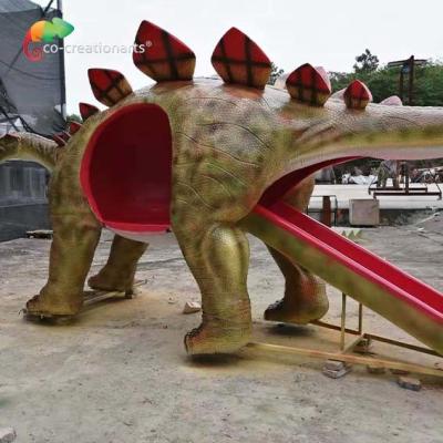 中国 カスタマイズされた6Mの恐竜の運動場装置のガラス繊維のステゴサウルスのスライド 販売のため