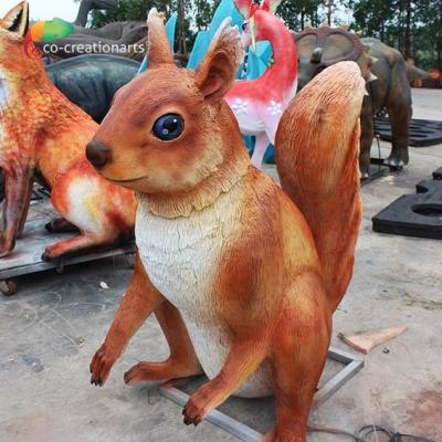 中国 ガラス繊維動物のガラス繊維のリスをつけることはテーマ パークのための動物を照らした 販売のため