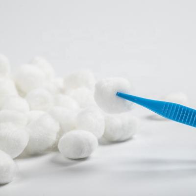 China Bolas de algodón médicas ISO13485, bolas estéril de la algodón en venta