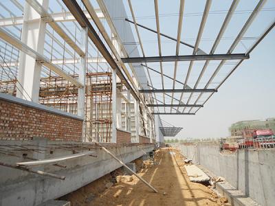 China Construcción de cobertizo de acero galvanizado prefabricado Dimensión personalizada en venta