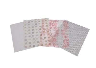China O costume imprimiu o branco do rolo do papel de pergaminho vegetal das folhas do lenço de papel à venda