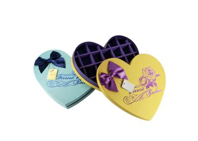 China Estilo dulce divertido del chocolate de presentación de las cajas de la caja en forma de corazón amarilla del chocolate en venta