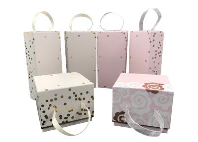 China Boutique Recycled Paper Gift Packaging Box , Foldable Cardboard Gift Boxes for sale