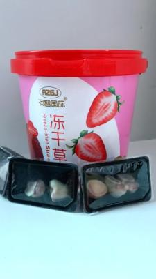 China Freshness Preserving PET Cup Sealing Film Roll For Food Beverage Packaging en venta