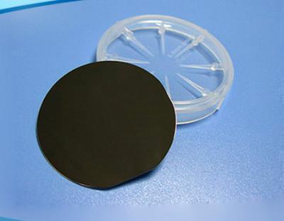 China Bolacha de cristal lubrificada de fosforeto de índio do InP do Fe da carcaça S do semicondutor Zn industrial única à venda