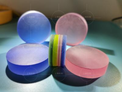 China Cristal de zafiro modificado para requisitos particulares del color del laser del tamaño para las barras del laser y la caja de cristal de reloj del color en venta