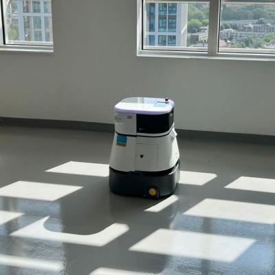 China 40 KGS commerciële robot vloerreiniger met wasmopp vacuüm werkmodus Te koop