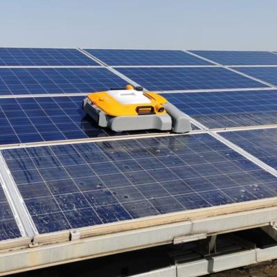 China 350kw/dag Solar Panel Cleaning Robot Auto Clean OEM ODM Te koop