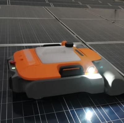 China OEM Smart Solar Clean Robot Auto zonnepanelen Lage geluidsniveau 350kw/dag Te koop