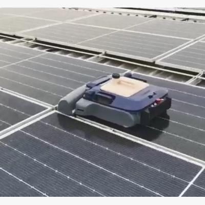 China Efficient Solar Panel Cleaning Robot LDS Navigation System Powered By Solar Energy en venta