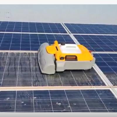 中国 Highly Efficient Solar Panel Cleaning Robot NEW - 1 Year - Cleaning Area Large Areas 販売のため