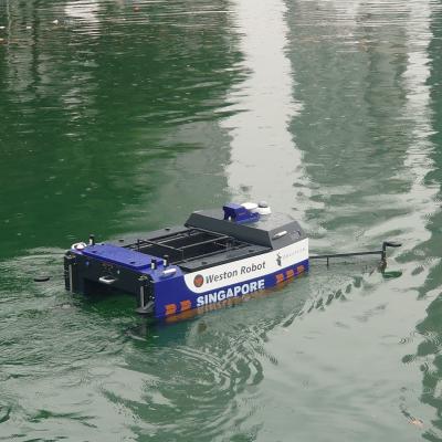 China Trabajo de limpieza de la travesía del robot del agua elegante 115KG para el plástico de limpieza en venta