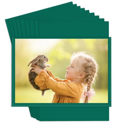 China Green Color 4x6 Magnetic Photo Frames Easy To Use Plastic Box Magnets For Picture Anti Stain for sale
