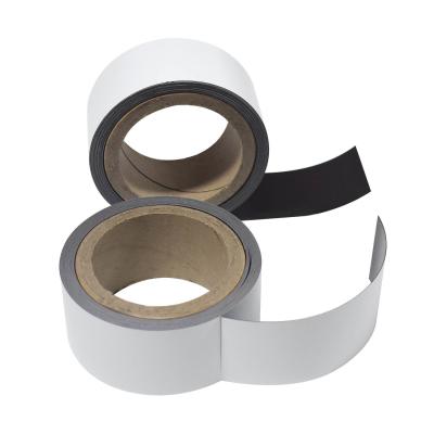 China Hojas de etiquetas magnéticas precortadas con etiquetas de superficie de borrado seco con imán flexible en venta
