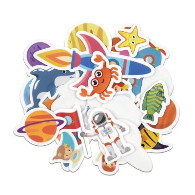 China 12pcs pegatinas del refrigerador de imán Novedad dibujos animados coloridos animales divertidos Souvenir en venta
