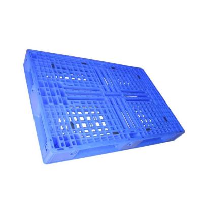 China Blue Polyethylene Euro Plastic Pallets 1200 X 800 Durable Three Runners for sale