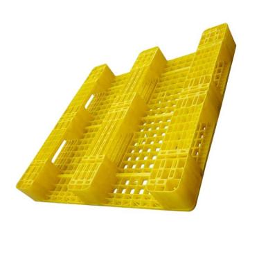 China HDPE Stackable Plastic Pallets 1100 x 1100 For Warehouse for sale