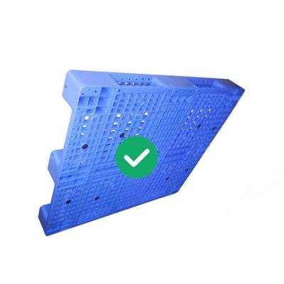 China 5T Load Blue Plastic Pallet 1300X1100 HDPE Refrigerated Transportation Chain for sale