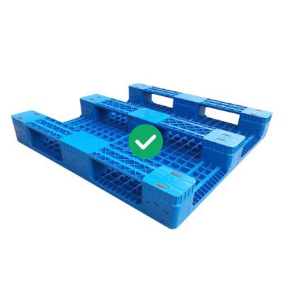 China 3 Runner Warehouse Plastic Pallet 1200x1200 HDPE  Injection Moulded Pallet for sale