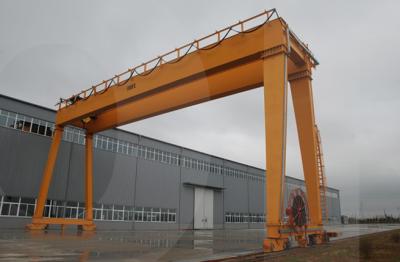 Chine charge de 70 tonnes et décharger la double grue de portique de pont d'EOT de poutre à vendre