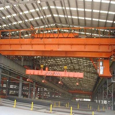 China 25 Ton Travelling Bridge Double Girder Overhead Crane With Hanging Beam for sale