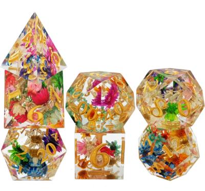 China Wear Resistant Resin DND Dice Hand Pouring Polyhedral Sharp Edge for sale