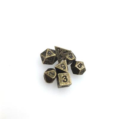 China Board Or Card Game Mini Polyhedral Dice Game Dungeons And Dragons Hand Carved for sale