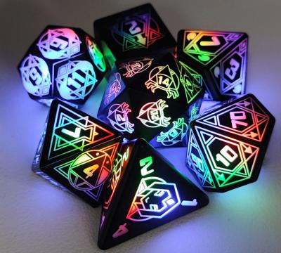 China Light Up DND Dice Rechargeable With Charging Box 7 PCS LED Electronic Dice For Tabletop en venta