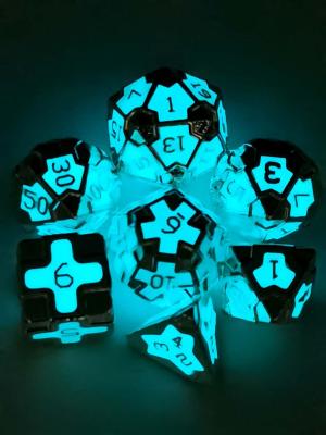 China Dragon And Dungeon Led Luminous Dice ABS Plastic RPG Games Button Battery 3V à venda