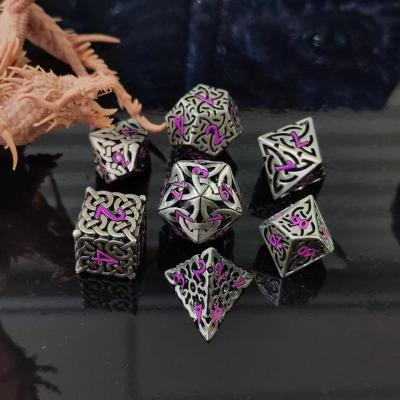 China Intertwined Hollow DND RPG Metal Dice Dragon And Underground City Board Game en venta