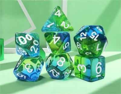 China Mint green crystal natural resin multi -faceted board game dice set Dragon and Dungeon en venta