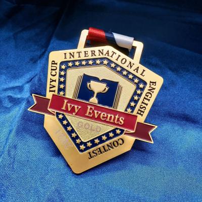 Китай Marathon Metal Medal For Occasions And Events Metal Lapel Pin Fading Resistant продается