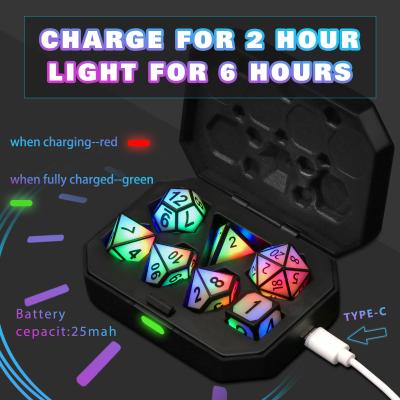 China Ultra Long Standby LED Rechargeable Game Dice Set Dragon And Dungeon à venda