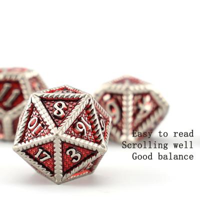 China DND metal dice, Dragon and Dungeon polyhedral RPG dice, 7 tabletop game dragon scale dice à venda