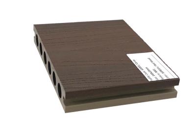 China 135X25mm Outdoor WPC Decking 95% Recycled Extruded Wood Grain for sale