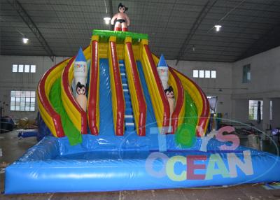 China Corrediça gigante inflável das pistas super do menino 5 para a piscina inflável enorme à venda
