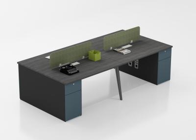 China 4 Personen-modularer Büro-Arbeitsplatz-Schreibtisch mit dem Metallbein und hölzernem Kabinett zu verkaufen