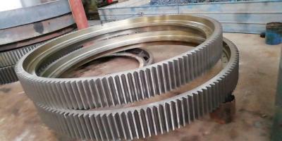Cina Certificazione 12000mm di iso degli ingranaggi conici degli ingranaggi conici di spirale dell'ingranaggio cilindrico di personalizzazione in vendita