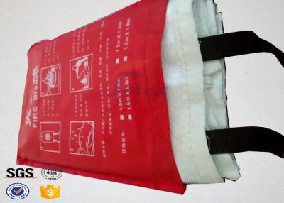 China 7oz Kitchen Fiberglass Heavy Duty Fire Blanket with 100 % Glass Fiber Materials for sale