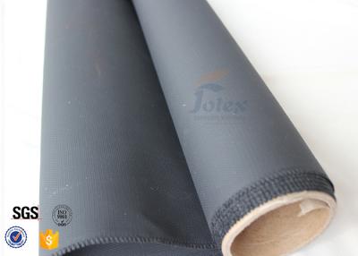 China Tela tejida aislamiento incombustible cubierta PU negra del rollo del paño de la tela de la fibra de vidrio en venta