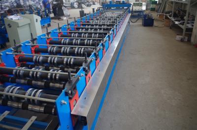 中国 2018 new Type CNC Floor Deck Roll Forming Machine made in china PLC Control Automatic 販売のため
